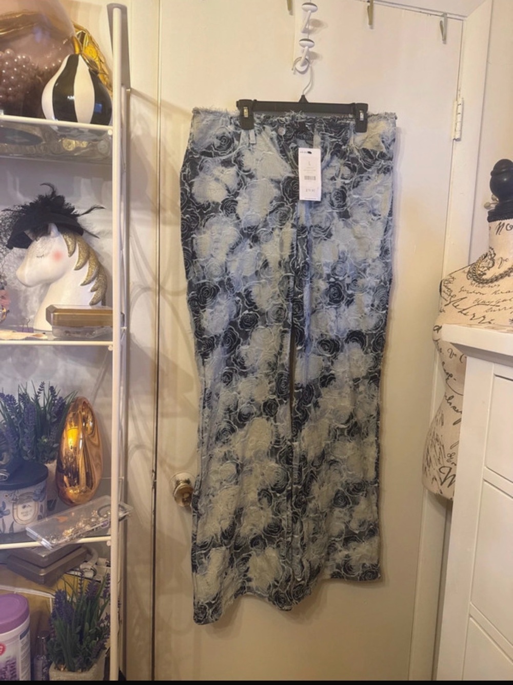 AKIRA Blue and Cream Floral Wide-Leg Jeans